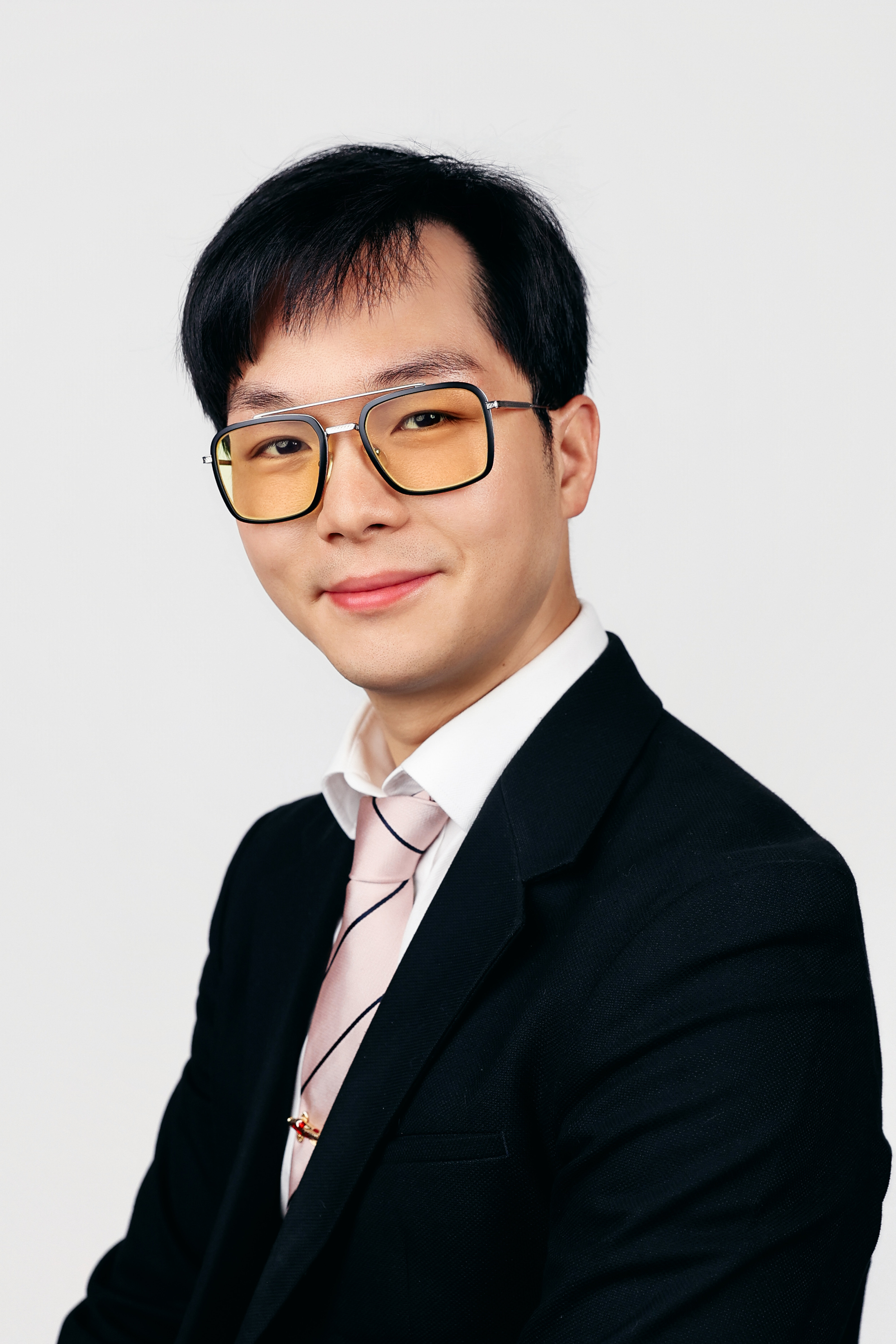 Alexander S. Chang Headshot